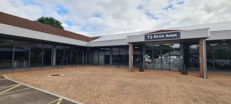 Bron Afon appoints its first senior independent director to the Board 